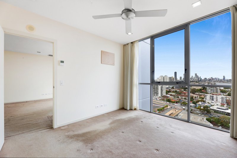 Photo - 1804/34 Scarborough Street, Southport QLD 4215 - Image 9