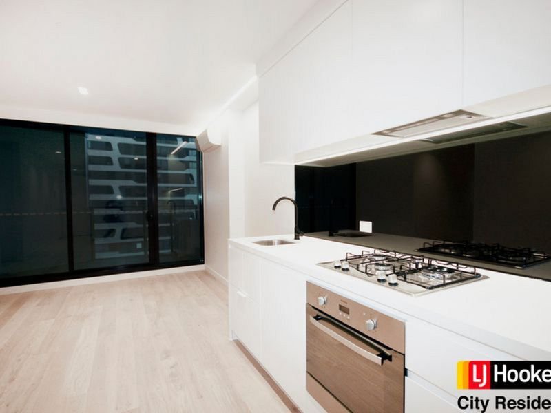 Photo - 1804/442-450 Elizabeth Street, Melbourne VIC 3000 - Image 2