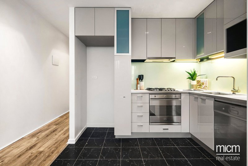 Photo - 1805/68 La Trobe Street, Melbourne VIC 3000 - Image 5