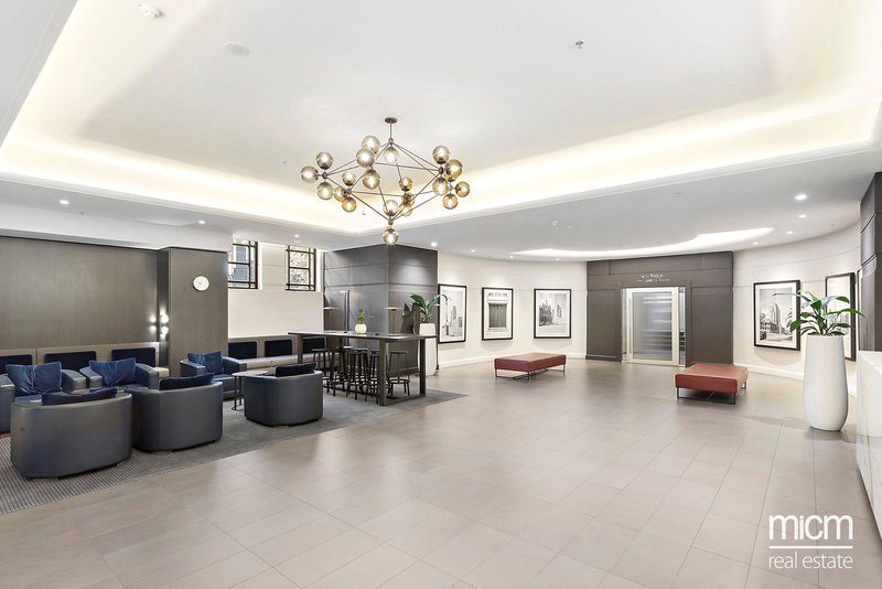 Photo - 1805/68 La Trobe Street, Melbourne VIC 3000 - Image 10