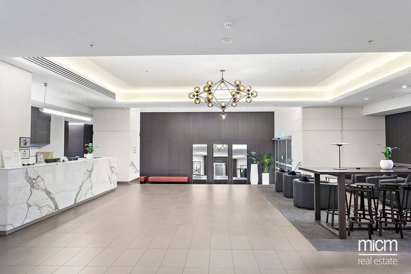 Photo - 1805/68 La Trobe Street, Melbourne VIC 3000 - Image 11