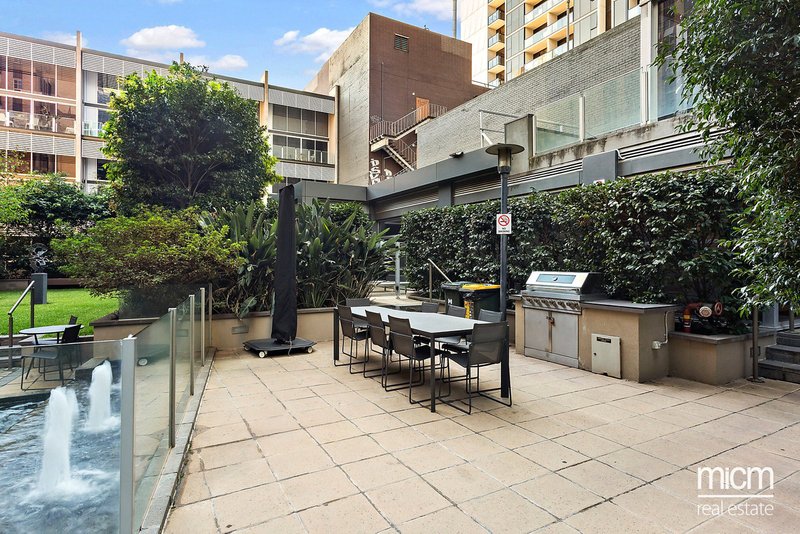 Photo - 1805/68 La Trobe Street, Melbourne VIC 3000 - Image 17