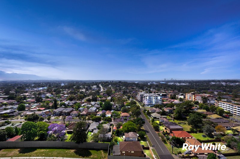 Photo - 1806/5 Second Avenue, Blacktown NSW 2148 - Image 11