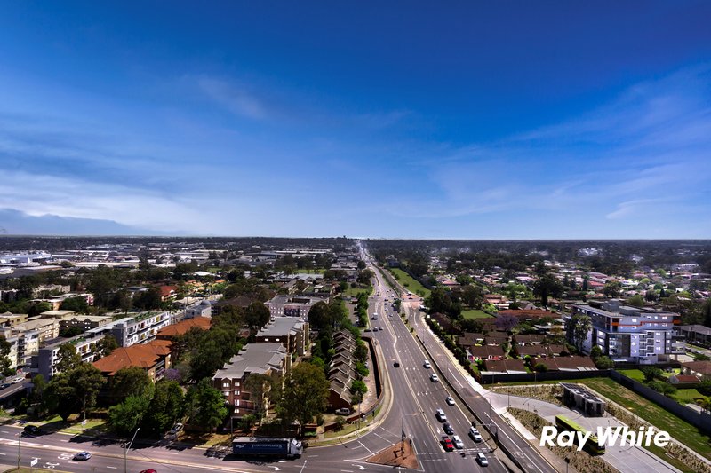 Photo - 1806/5 Second Avenue, Blacktown NSW 2148 - Image 12