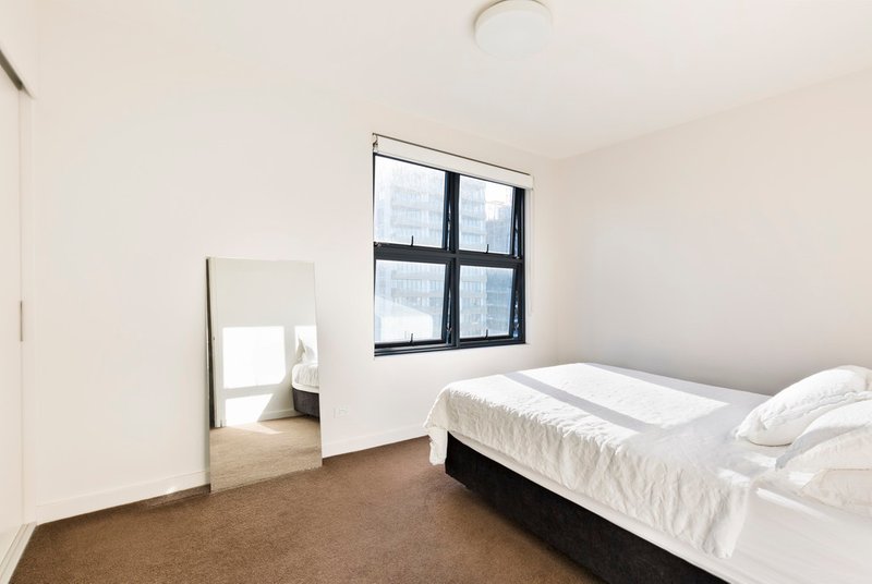 Photo - 1807/138 Walker Street, North Sydney NSW 2060 - Image 3