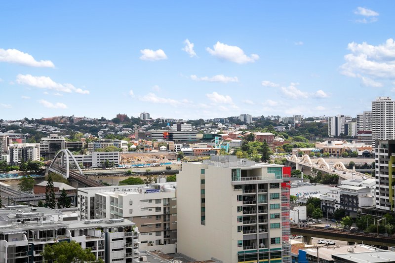 Photo - 1808/27 Cordelia Street, South Brisbane QLD 4101 - Image 10
