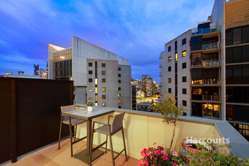 Photo - 1808/3 Aquitania Way, Docklands VIC 3008 - Image 6