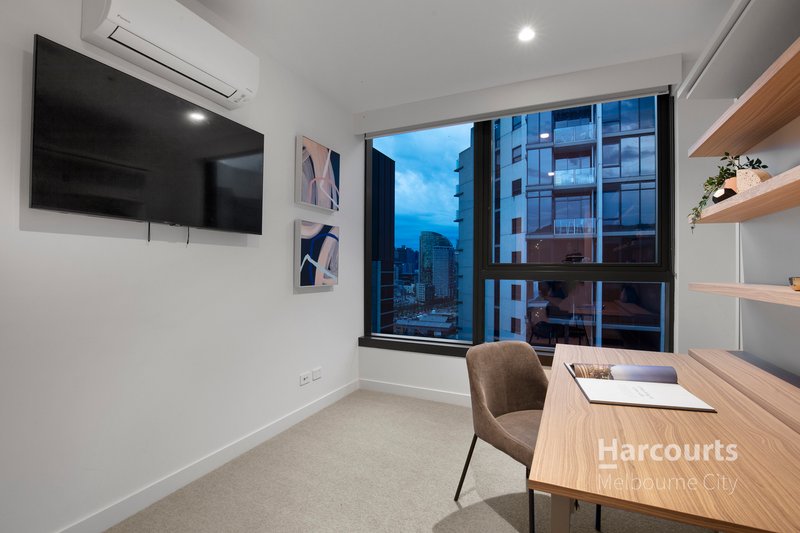 Photo - 1808/3 Aquitania Way, Docklands VIC 3008 - Image 12