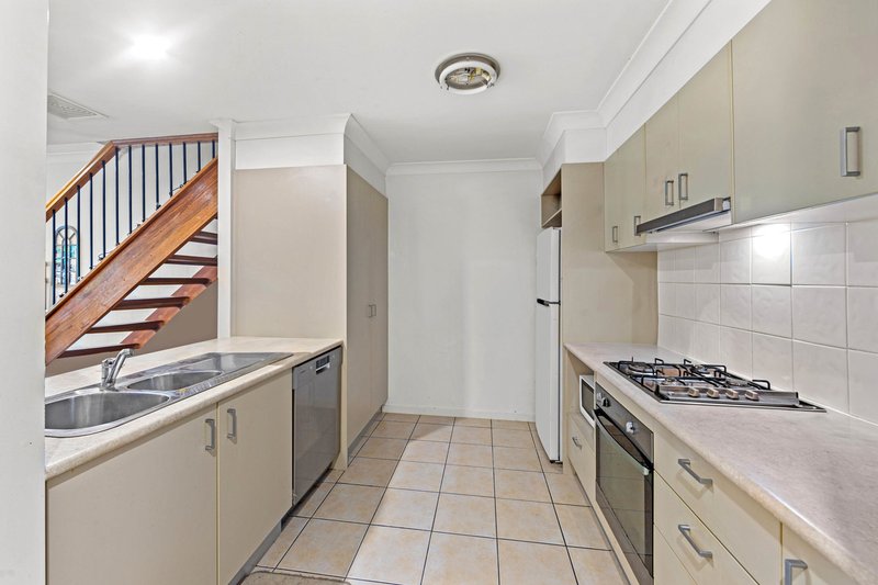 Photo - 18/1-5 Anthony Street, Kingston QLD 4114 - Image 2