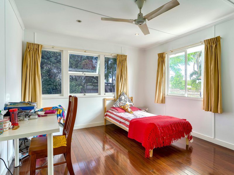 Photo - 181 Appleby Road, Stafford Heights QLD 4053 - Image 11