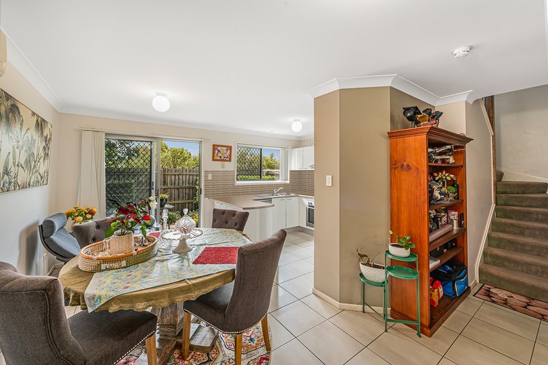 Photo - 18/1 Archer Close, North Lakes QLD 4509 - Image 1