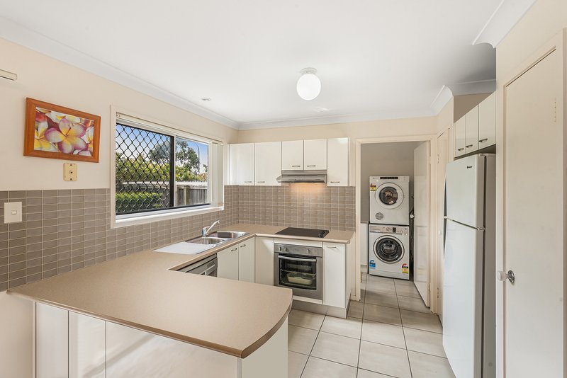 Photo - 18/1 Archer Close, North Lakes QLD 4509 - Image 2