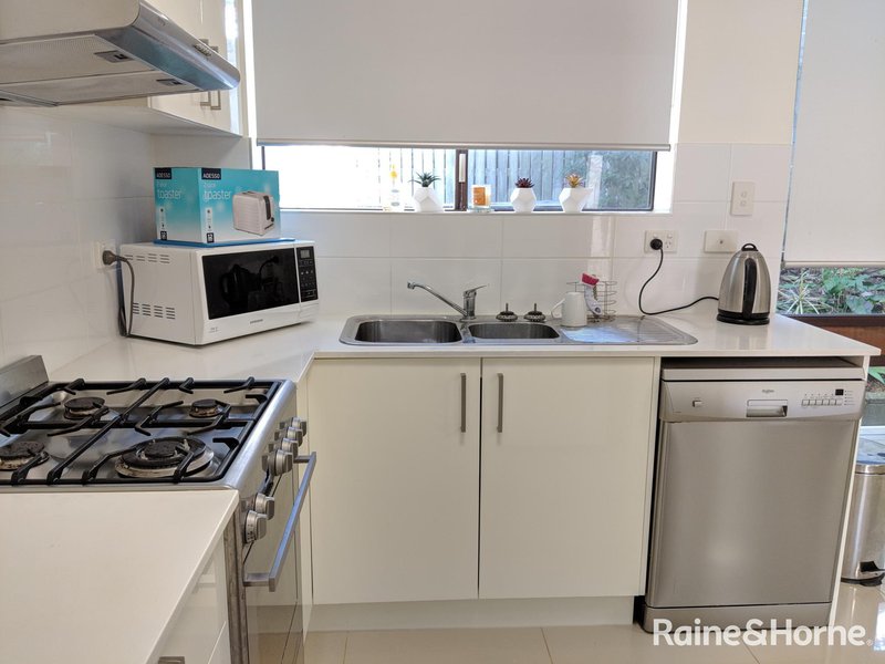 Photo - 1/81 Armadale Street, St Lucia QLD 4067 - Image 5