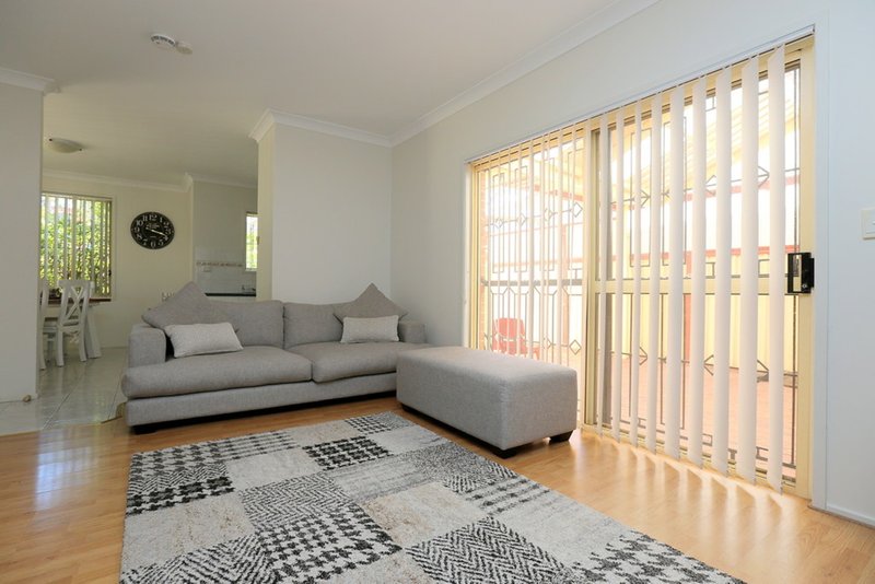 Photo - 1/81 Cardigan Road, Greenacre NSW 2190 - Image 5