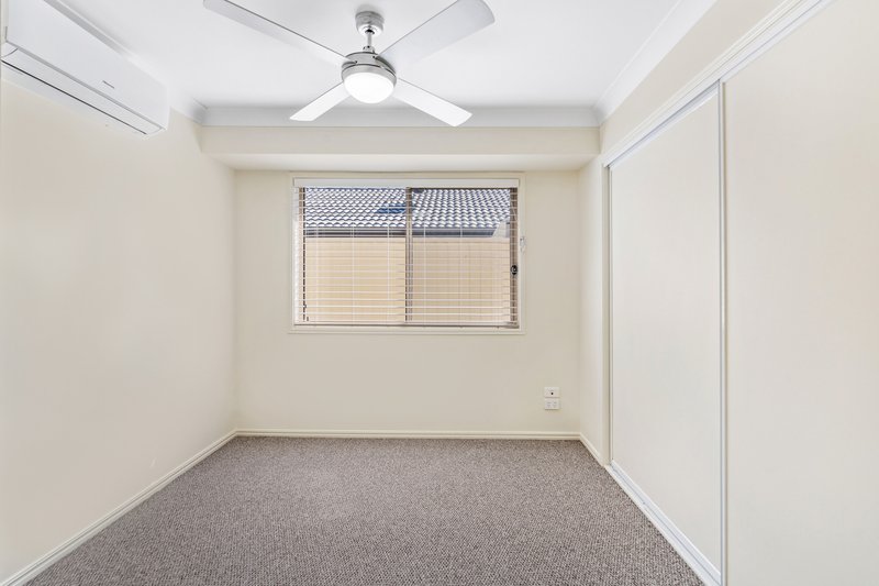 Photo - 181 Greenacre Drive, Arundel QLD 4214 - Image 6