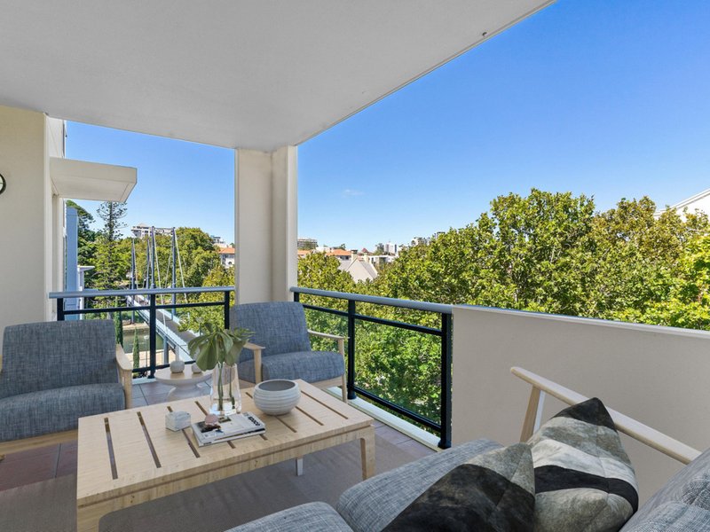 18/1 Henry Lawson Walk, East Perth WA 6004