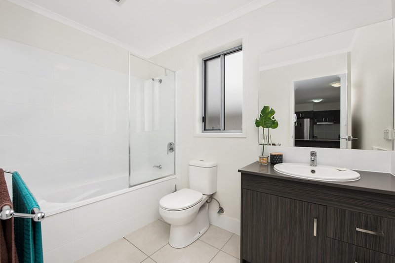 Photo - 18/1 Hibbertia Street, Mountain Creek QLD 4557 - Image 5