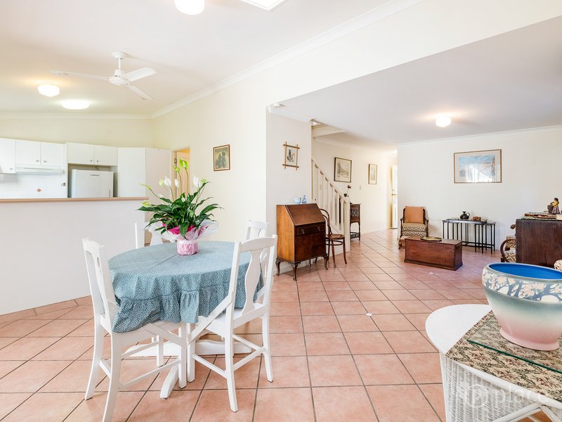 Photo - 181 Honour Avenue, Chelmer QLD 4068 - Image 2