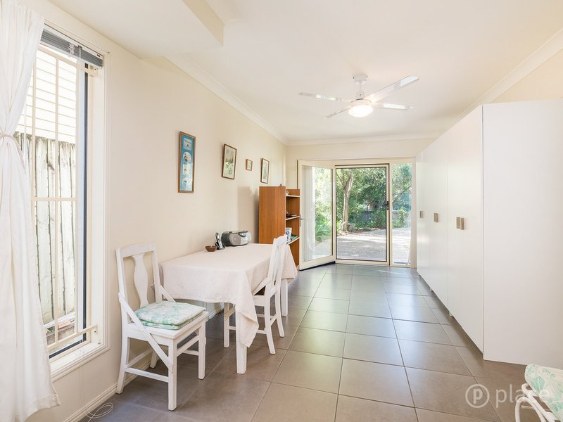 Photo - 181 Honour Avenue, Chelmer QLD 4068 - Image 8