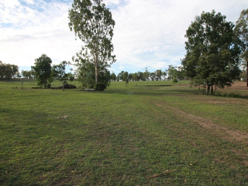 Photo - 181 Lakes Drive, Laidley Heights QLD 4341 - Image 2