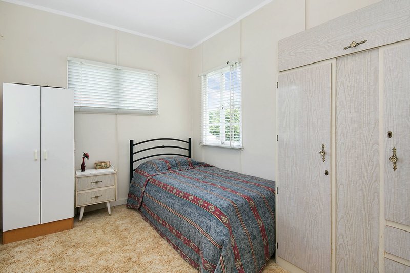 Photo - 181 Lutzow Street, Tarragindi QLD 4121 - Image 8