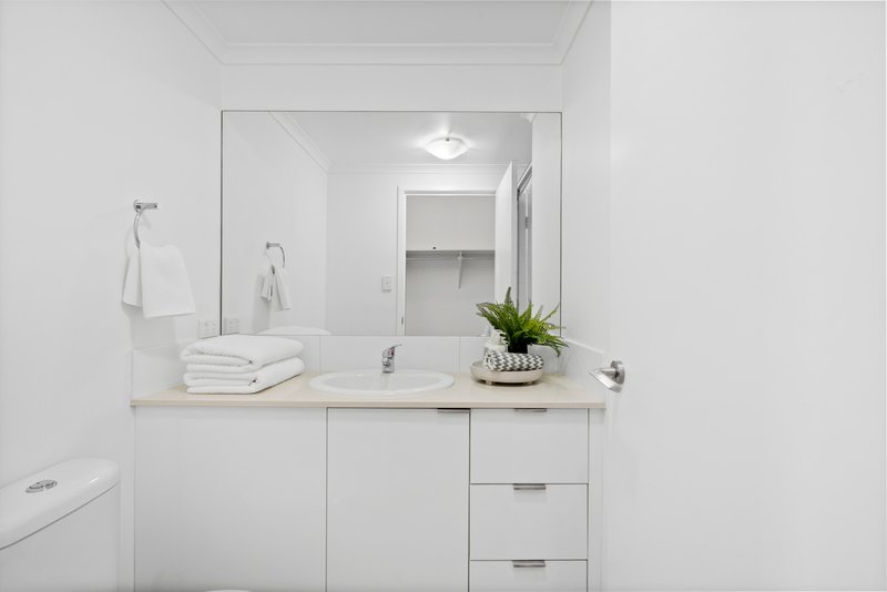 Photo - 1/81 Mildmay Street, Fairfield QLD 4103 - Image 12