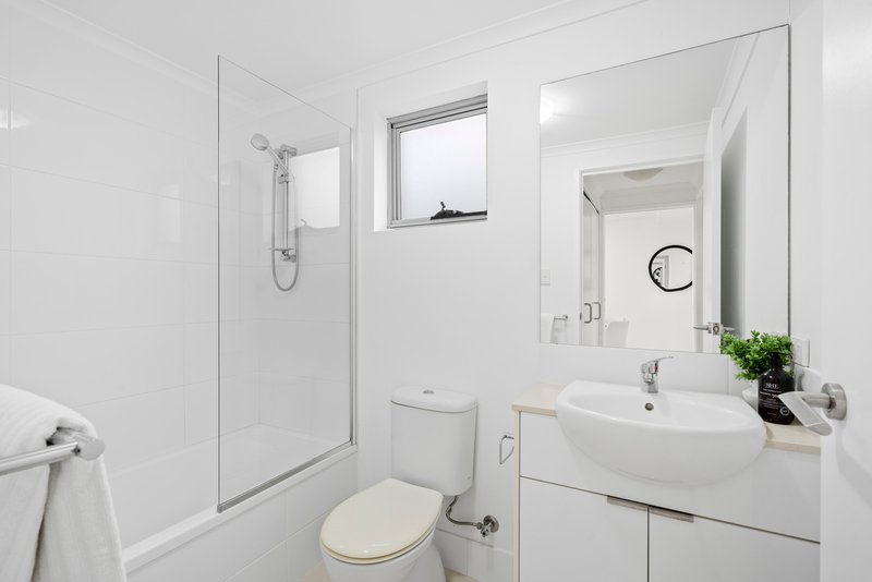 Photo - 1/81 Mildmay Street, Fairfield QLD 4103 - Image 15