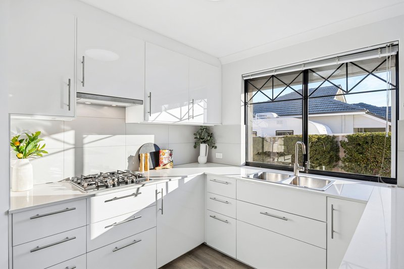 Photo - 1/81 Millcrest Street, Scarborough WA 6019 - Image 3