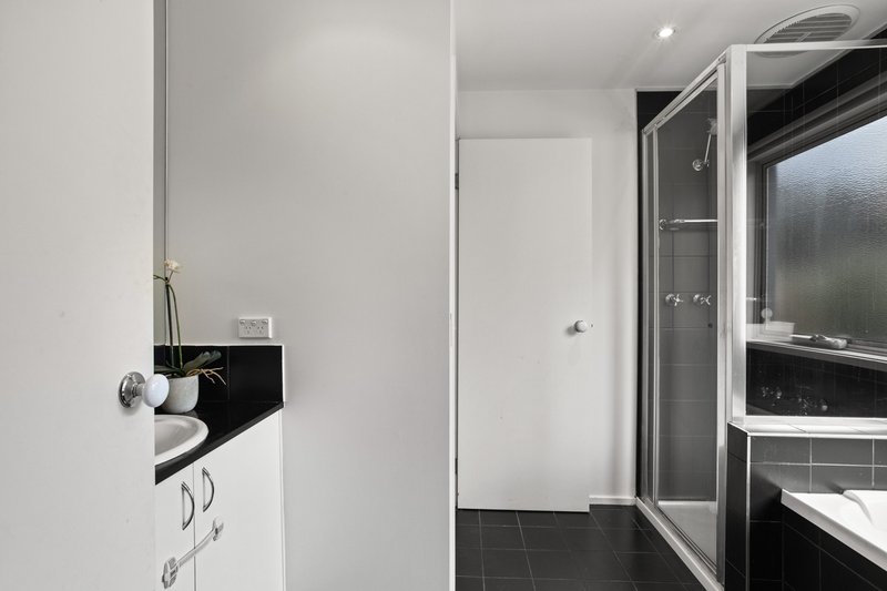 Photo - 18/1 Nepean Highway, Seaford VIC 3198 - Image 16