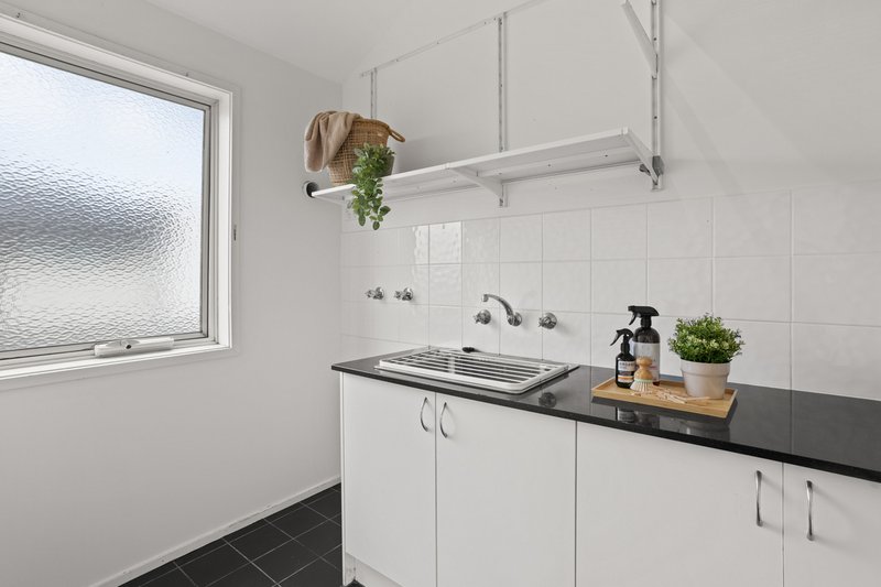 Photo - 18/1 Nepean Highway, Seaford VIC 3198 - Image 18