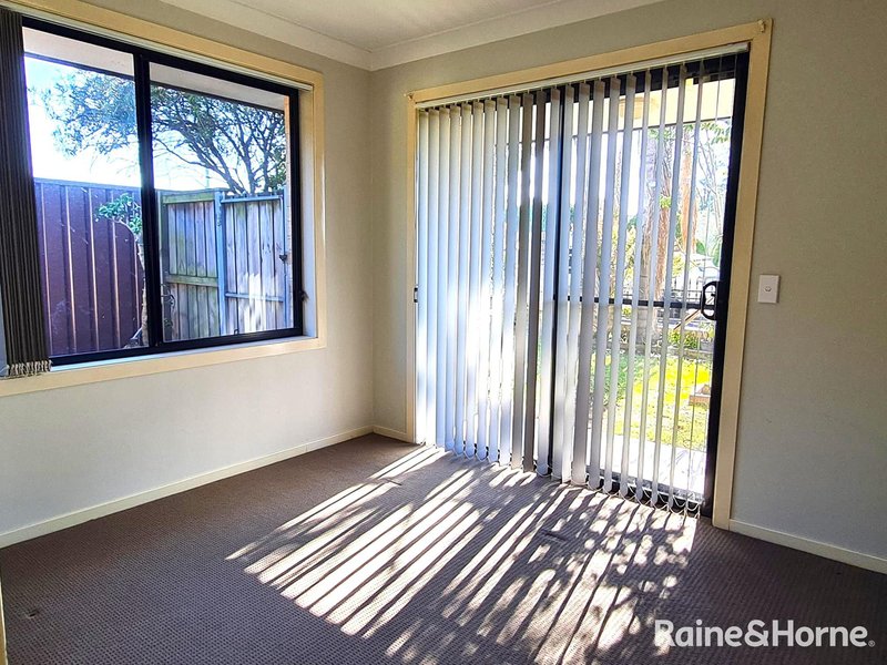 Photo - 1/81 Parliament Road, Macquarie Fields NSW 2564 - Image 5