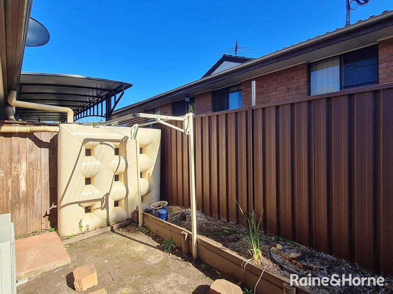 Photo - 1/81 Parliament Road, Macquarie Fields NSW 2564 - Image 9