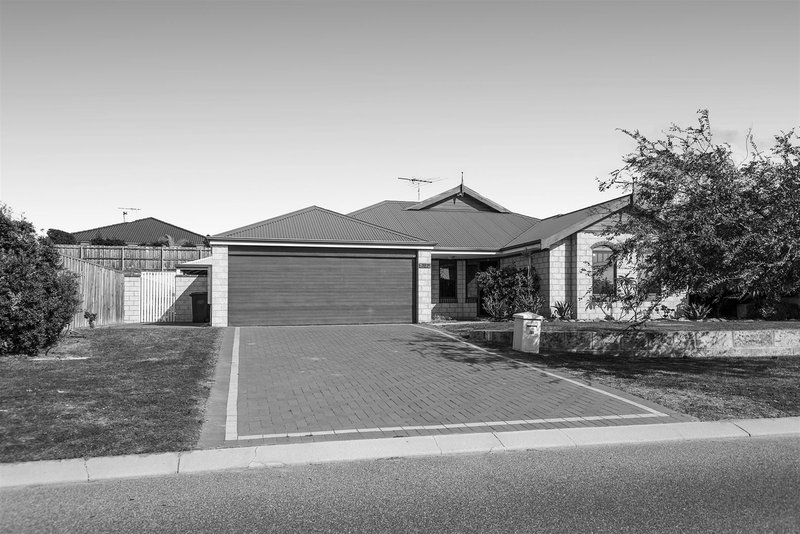 181 Peelwood Parade, Halls Head WA 6210