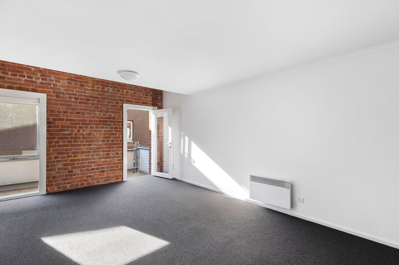 Photo - 18/1 Pottery Court, Brunswick VIC 3056 - Image 8