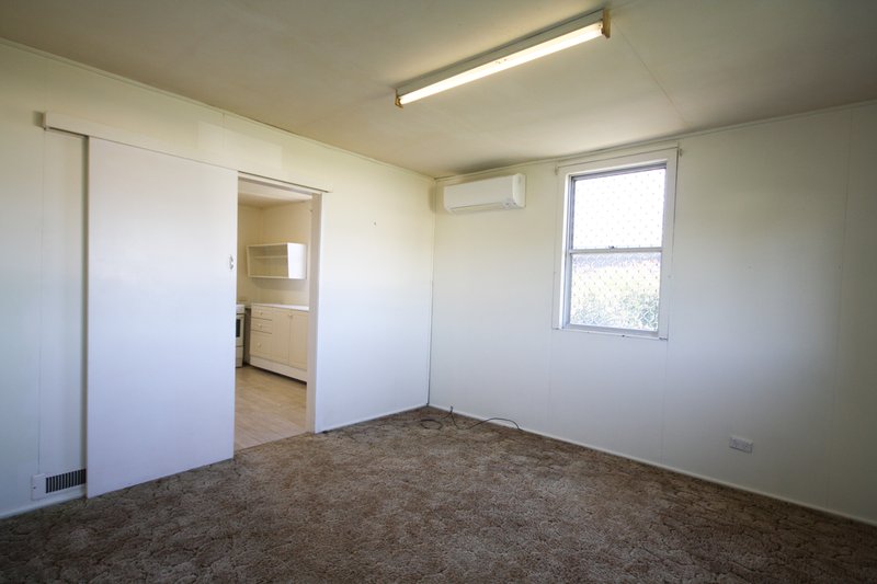 Photo - 181 Victoria St , Warwick QLD 4370 - Image 6