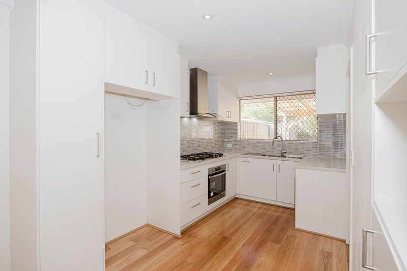 Photo - 18/1 Waterway Court, Churchlands WA 6018 - Image 5