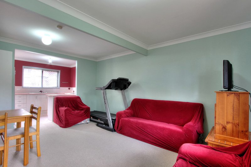 Photo - 18/10 Damalis Street, Woodridge QLD 4114 - Image 2