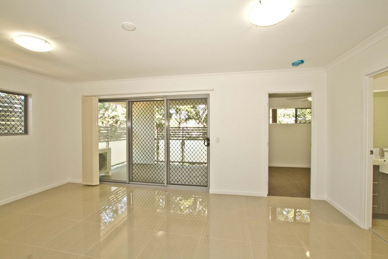 Photo - 18/10 Dunkirk Street, Gaythorne QLD 4051 - Image 2