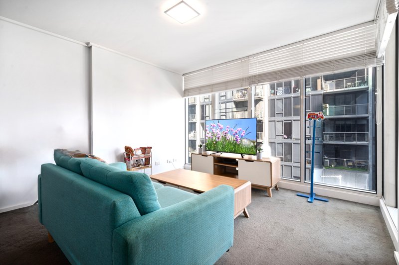 Photo - 1810/163 City Road, Southbank VIC 3006 - Image 4