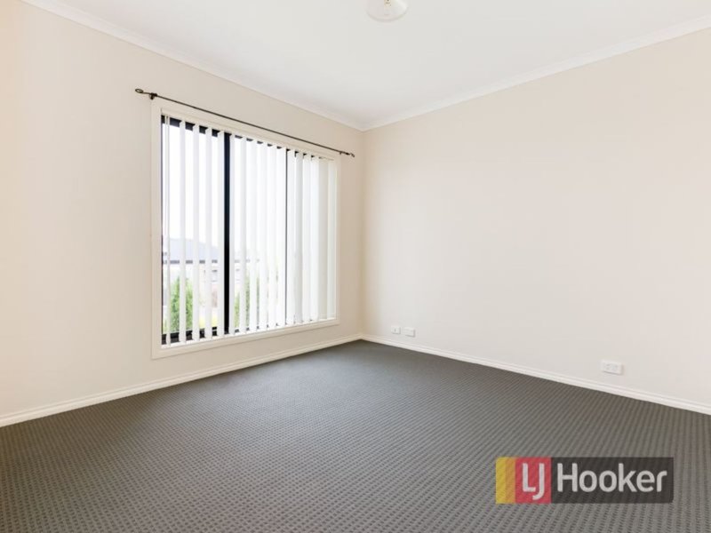 Photo - 18/103 Army Road, Pakenham VIC 3810 - Image 6