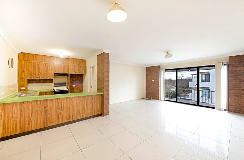 Photo - 18/103 Canberra Avenue, Griffith ACT 2603 - Image 8