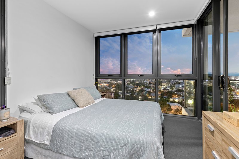 Photo - 1810/37 Mayne Road, Bowen Hills QLD 4006 - Image 7