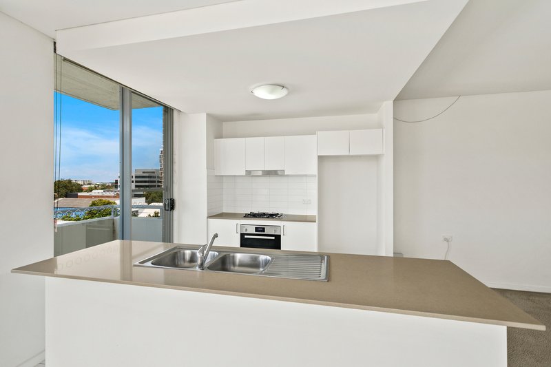 Photo - 18/11-15 Atchison Street, Wollongong NSW 2500 - Image 3