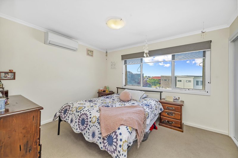 Photo - 18/11 Castan Street, Coombs ACT 2611 - Image 5