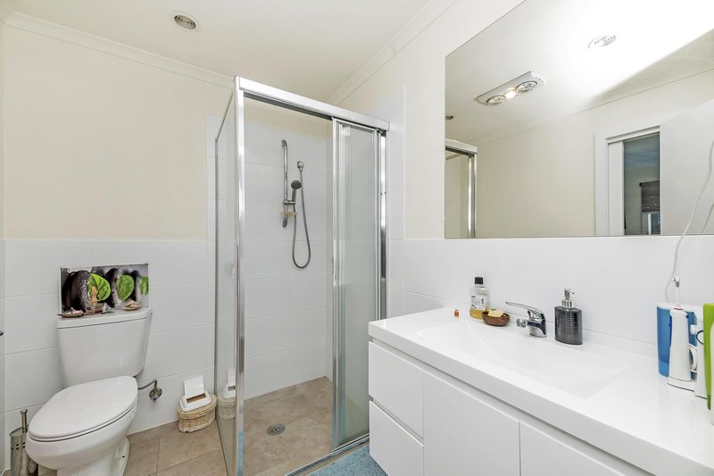 Photo - 18/11 Castan Street, Coombs ACT 2611 - Image 7