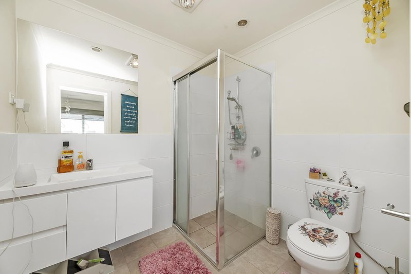 Photo - 18/11 Castan Street, Coombs ACT 2611 - Image 8
