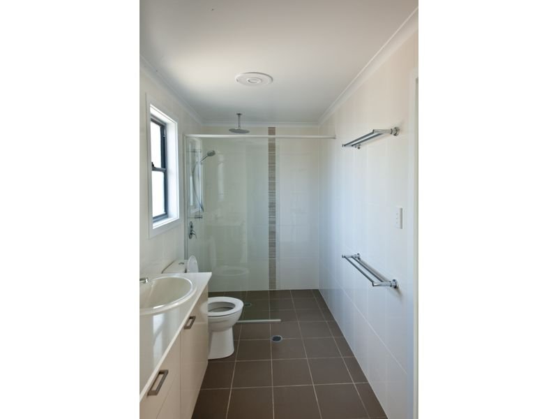 Photo - 18/12 Flinders Street, West Gladstone QLD 4680 - Image 6