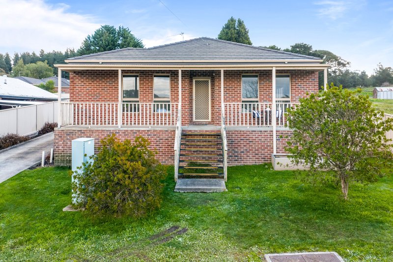 Photo - 1/812 Geelong Road, Canadian VIC 3350 - Image 1