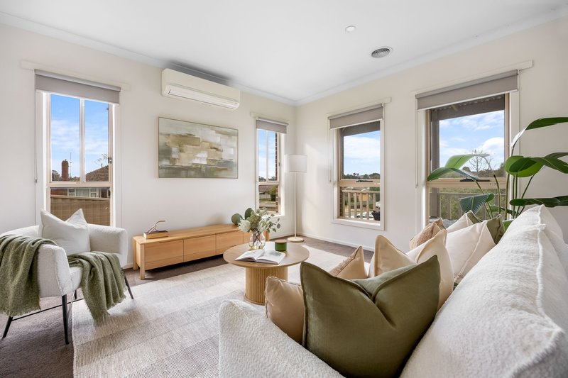 Photo - 1/812 Geelong Road, Canadian VIC 3350 - Image 9