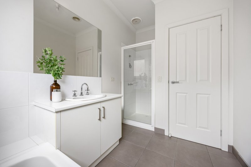Photo - 1/812 Geelong Road, Canadian VIC 3350 - Image 15